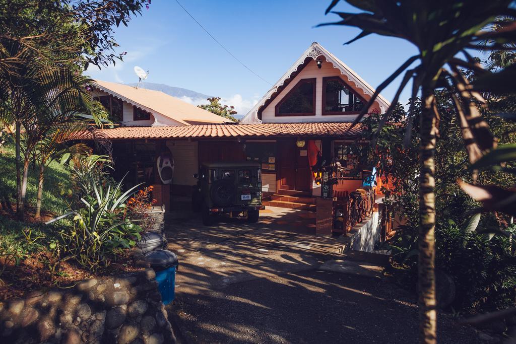 Hostel Spanish By The River - Turrialba Exterior foto