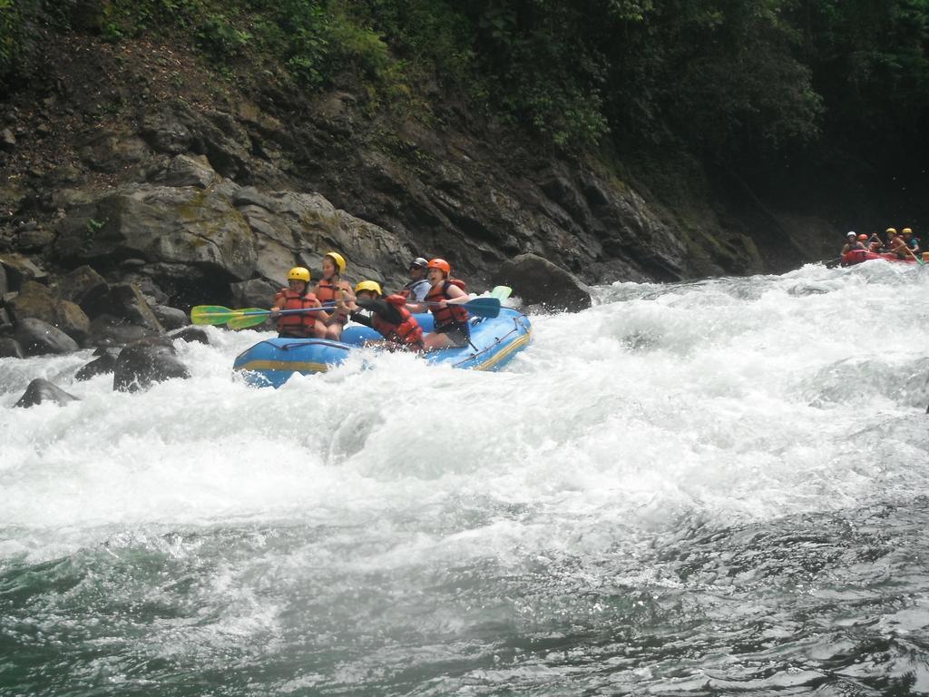 Hostel Spanish By The River - Turrialba Exterior foto